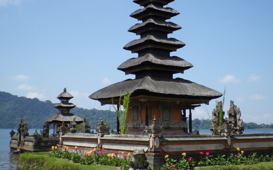 Pura Jagatnatha Suryanata Banjarbaru gelar piodalan ke-23, ratusan umat Hindu hadiri persembahyangan