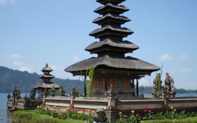 Pura Jagatnatha Suryanata Banjarbaru gelar piodalan ke-23, ratusan umat Hindu hadiri persembahyangan