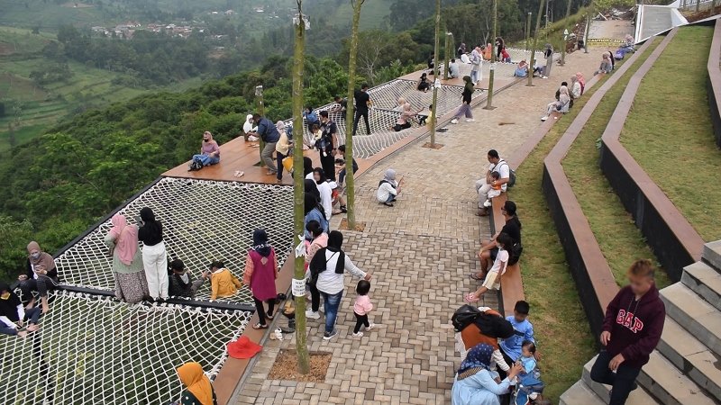 the-nice-funtastic-park-wisata-baru-di-puncak-dengan-view-memukau-dNsazmljBb.jpg